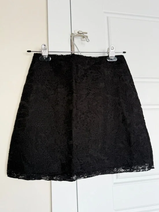 Brand new Elegant Cream Lace A-Line Skirt - Picture 4 of 6